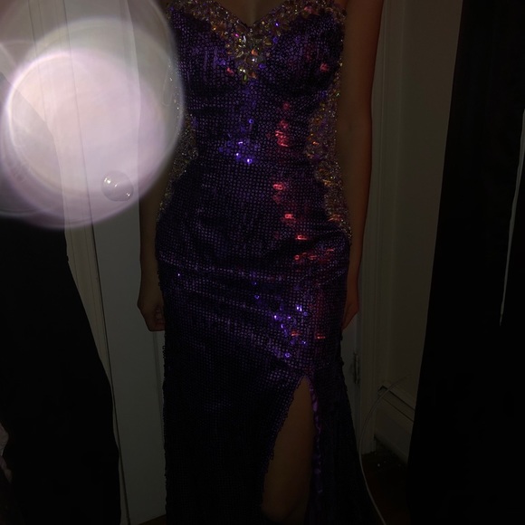 Prom dress - Picture 2 of 2